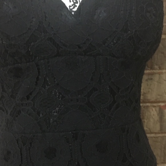 EUC EN FOCUS Lovey Lined, Side Zippered Lace Dress - Picture 3 of 11